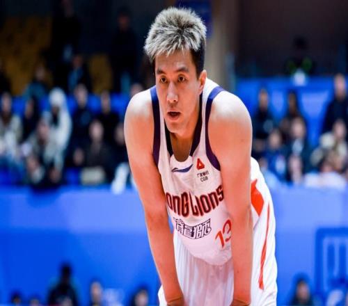 郭艾倫25+6賽季新高！廣州負(fù)青島4連敗徐昕14+12段昂君24分