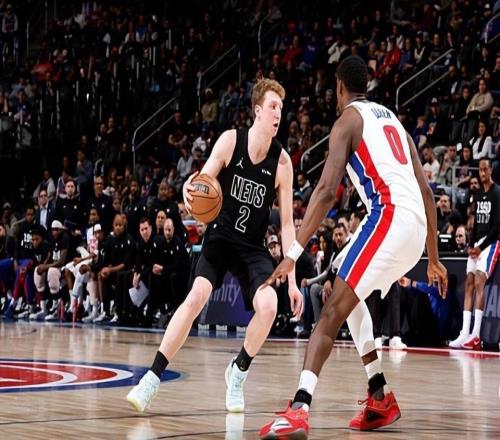 實(shí)在是太難用了！籃網(wǎng)鋒線首輪秀的表現(xiàn)完全可以用一無是處來形容