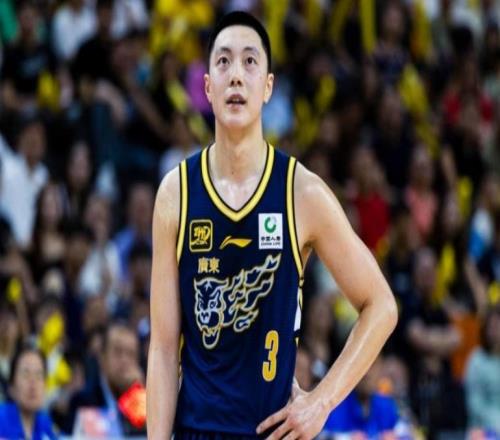 張鎮(zhèn)麟23+5三分上海雙殺廣東懷特塞德28+13薩姆納32+9