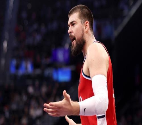 快船113128不敵76人球員評價：5人優(yōu)秀，洛佩斯及格，4人低迷