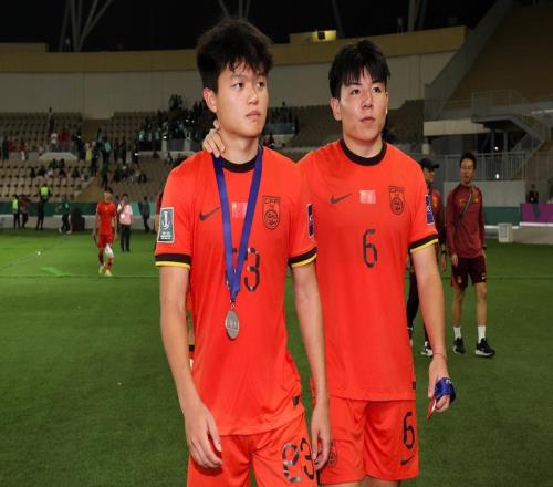 新賽季沖冠！中超黑馬重磅簽約開頂薪敲定U23國足主力截胡海港