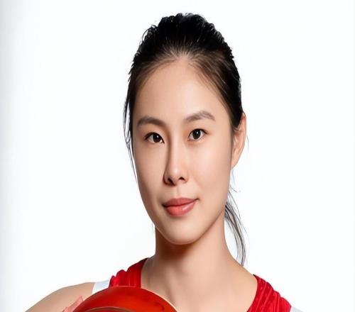 官宣！中國女籃公布最新一期大名單，王思雨、張子宇、劉禹彤領(lǐng)銜