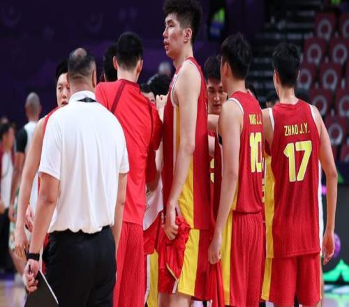 中國(guó)男籃21人集訓(xùn)大名單出爐！廣東三人入選，本土得分王再次無(wú)緣