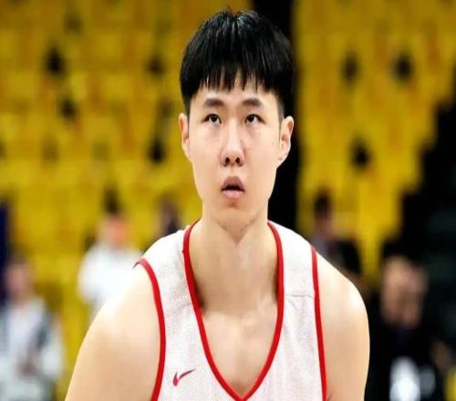 男籃21人實(shí)力分檔：趙繼偉第二檔，第一檔共6人，廣東2將第四檔