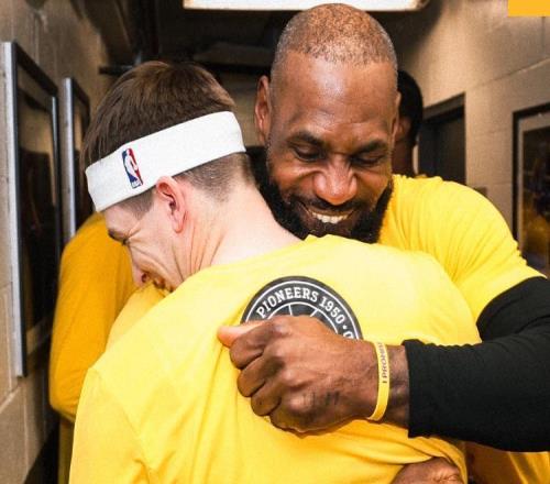 勒布朗25分7助攻湖人輕取籃網(wǎng)，東契奇24分6板5助里夫斯15分