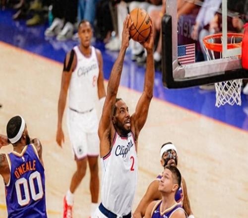 小卡落選全明星引熱議！陽(yáng)記吐槽選詹皇系雙標(biāo)中方經(jīng)紀(jì)人解析緣由