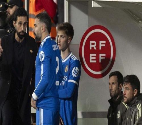 世體：皇馬右路人員過剩，阿韋洛亞將面臨選擇難題