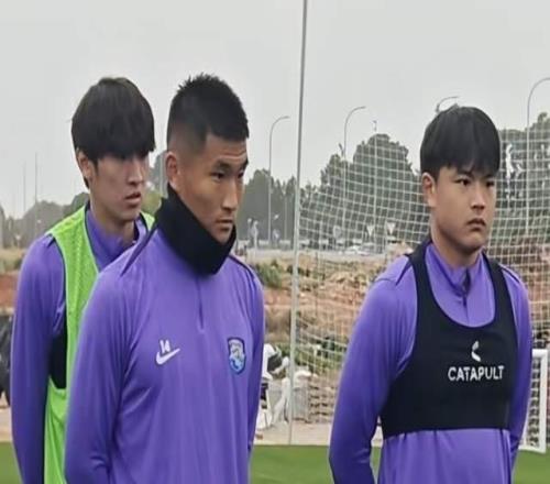 不只吳興涵津門(mén)虎集齊泰山93雙星戰(zhàn)西甲球隊(duì)韓鵬拉于根偉一把