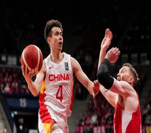 集訓(xùn)20天！中國(guó)男籃春節(jié)無(wú)休全力備戰(zhàn)日本