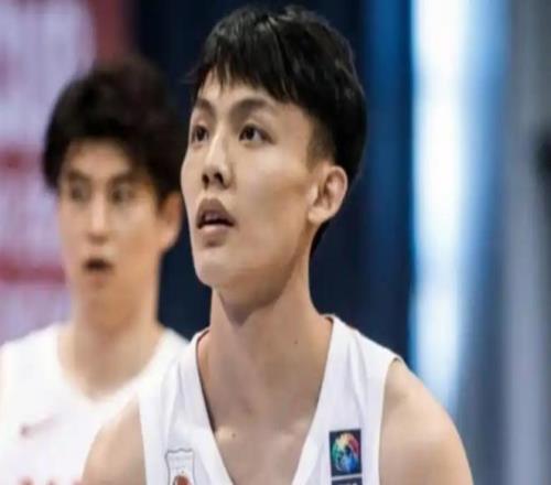 官宣！中國男籃大名單出爐，廣東三人入選，周琦缺席，龐崢麟驚喜