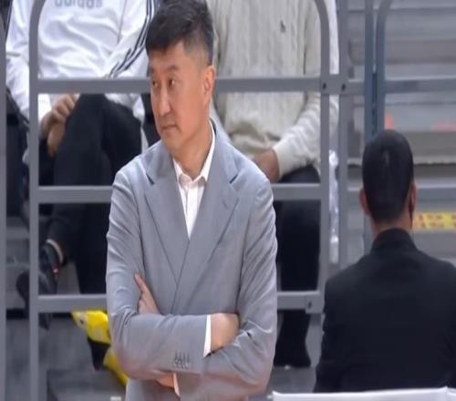 廣東隊(duì)二連敗，雙小外48+18發(fā)揮出色，薩林杰離隊(duì)倒計(jì)時(shí)