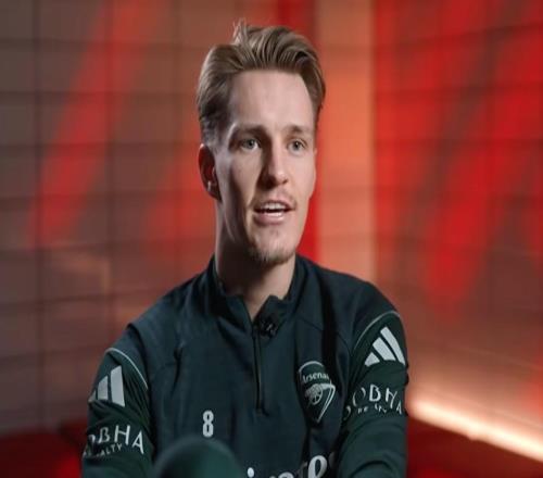 厄德高：在英超踢球本身就伴隨著壓力，必須去享受每一場(chǎng)比賽