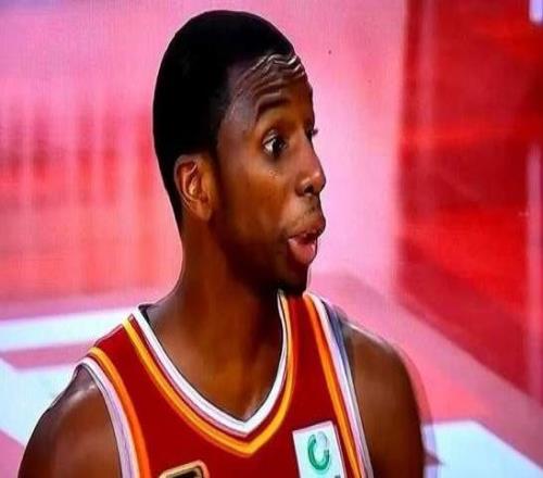 打不過就打架上海強(qiáng)援發(fā)聲，矛頭對(duì)準(zhǔn)杜鋒，山西強(qiáng)援落井下石