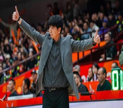 山東男籃拒絕輸球！全力淘汰浙江隊(duì)，瓊斯上演首秀，央視直播