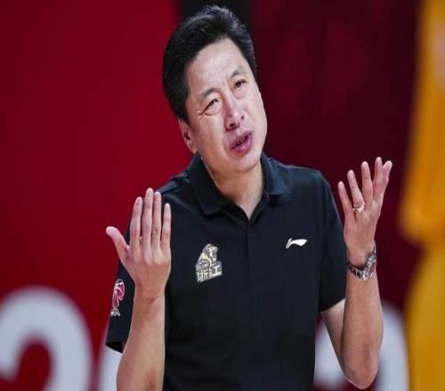 先輸黑馬又遭豪門雙殺，就這還想奪冠杜鋒快下課吧，新帥或是他