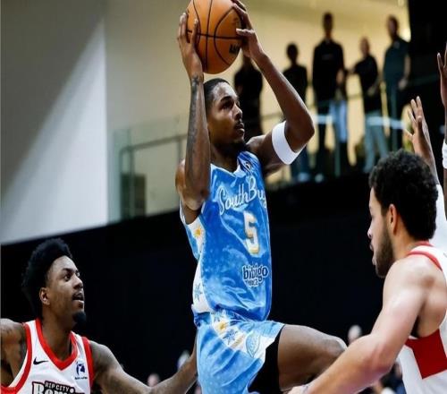 出場時間太少了！湖人二隊板凳席上其實有一個相當不錯的得分手