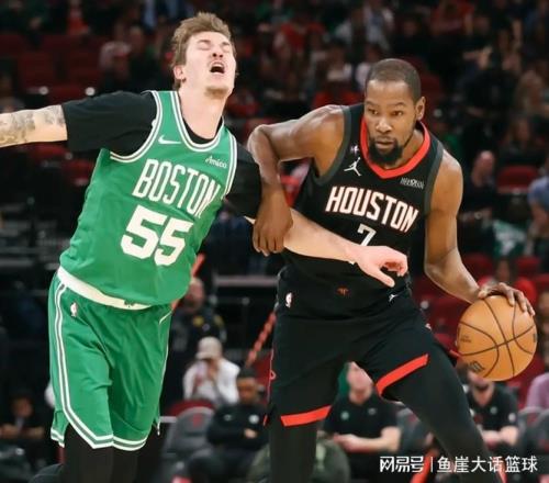 火箭爆冷慘?。《盘m特15+5很無奈，申京烏度卡都被驅(qū)逐，探花拉胯