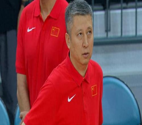 郭士強霸氣！其他主帥不敢用的人被他招入中國男籃上演草根逆襲