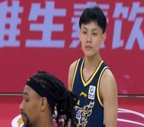 傷勢不樂觀，依舊去報到！杜鋒愛徒好樣的，郭士強會留下他嗎