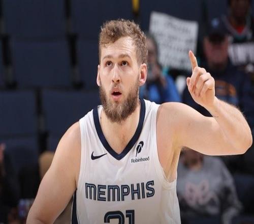 Shams：老鷹以現(xiàn)金方式從爵士交易得到中鋒蘭代爾