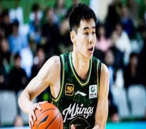 郭士強惹爭議！中國男籃官宣21人新名單周琦落選本土得分王也被棄