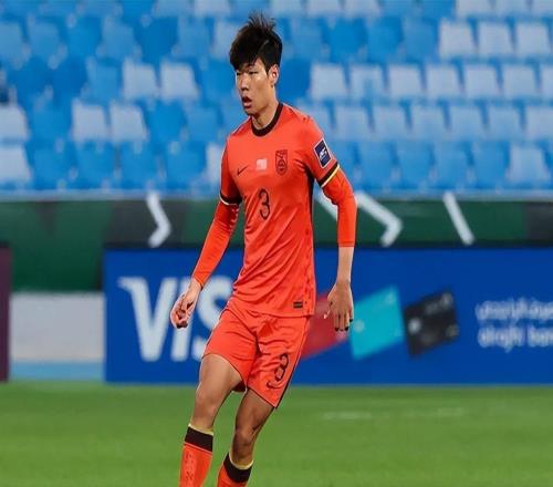 壞消息！泰山隊(duì)引援優(yōu)柔寡斷簽U23國(guó)足鐵衛(wèi)恐告吹或留下大隱患