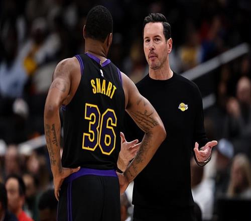 面對弱旅籃網(wǎng)確實效果不錯，但湖人后場大閘能否保持這樣的水準