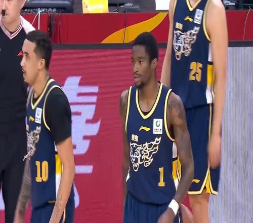 重磅！廣東最適合的大外援曝光，朱芳雨有望引進2米08暴力中鋒