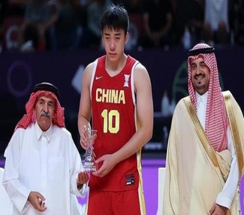 媒體人：中國男籃集訓(xùn)詢問過王俊杰，不過他暫時無法歸隊