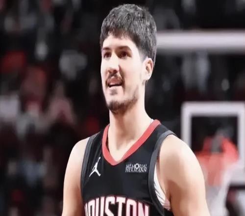 火箭陣容雞肋！3主要持球點(diǎn)沒投籃，完全逆版本，必須換走一個(gè)！