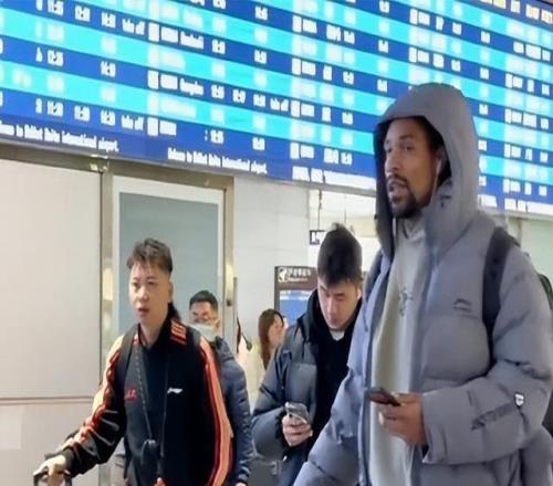 胡明軒領(lǐng)銜三名國(guó)手缺席！廣東抵達(dá)呼和浩特殘陣再戰(zhàn)上海引關(guān)注