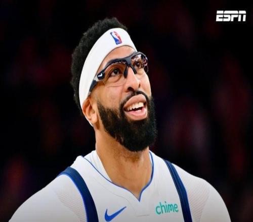 Shams：獨行俠將濃眉等4人交易至奇才，換來4名球員+5個選秀權(quán)