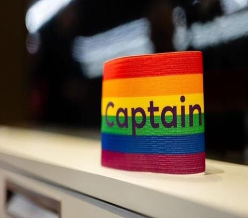 TA：英超將發(fā)起新的支持LGBT+活動，但不要求隊(duì)長戴彩虹袖標(biāo)
