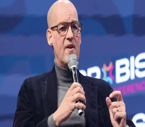 多特高管：之前說我們身處危機(jī)現(xiàn)在又說要爭冠，請你們理性點(diǎn)