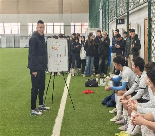 備戰(zhàn)東北超，同城球隊(duì)熱身！大連隊(duì)1：2英博B隊(duì)