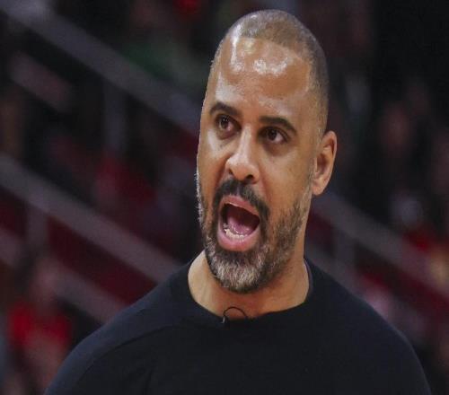 烏度卡受不了了！發(fā)布會(huì)坦白申京與謝潑德只想投籃沒(méi)防守！