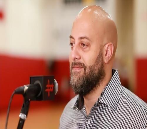 交易市場0操作！火箭隊斯通攤牌：撿漏計劃出爐！航天城后發(fā)制人