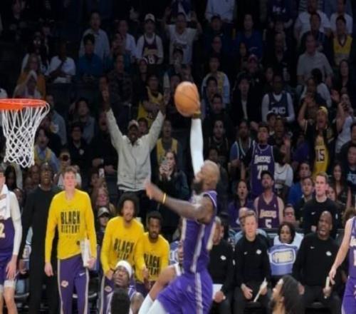 119115！東契奇?zhèn)?，里夫?5分，湖人險勝終結76人隊5連勝