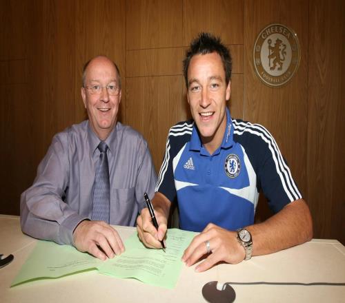 切爾西73歲的俱樂部秘書即將退休，他自2002年以來就在藍(lán)軍工作