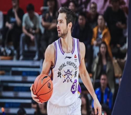 官方：北控取消外援托馬斯基茲林克的注冊(cè)賽季場(chǎng)均僅4.3分