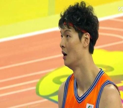 果然遭3殺！廣東慘負上海無緣4強，杜鋒棄用強援，奎因空砍37+14