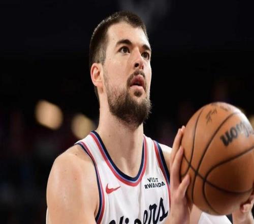 名記：快船正在兜售祖巴茨，其交易回報價值可能甚至高于濃眉