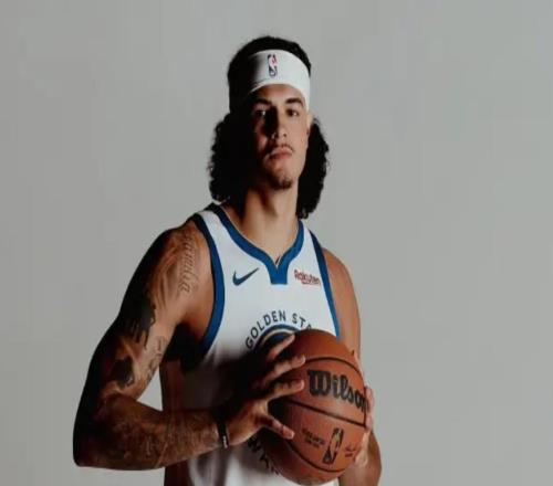 一場(chǎng)比賽把科爾打清醒了！爆贊斯潘塞和桑托斯價(jià)值，保持重用吧！