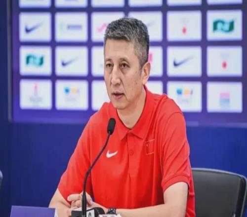 中國男籃對決日本！不出意外！這9人被精簡出局，收三好一壞消息