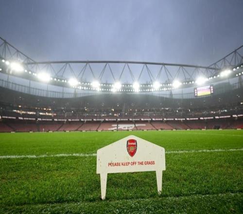 太陽報：由于賽程密集被過度使用，酋長球場的草皮已出現(xiàn)問題