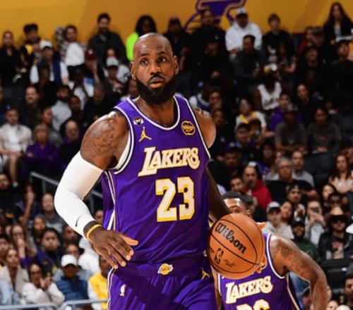 大逆轉(zhuǎn)！湖人雙殺76人，詹姆斯一戰(zhàn)連創(chuàng)3大神跡，東契奇腿筋重傷