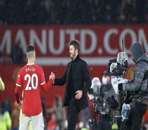 記者：曼聯(lián)始終力挺達洛特，希望卡里克上任就表達對他的支持