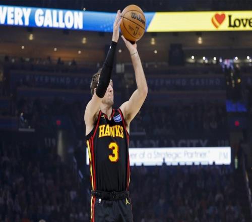 湖人隊通過交易得到盧克肯納德后，雷迪克給他一條簡單的信息