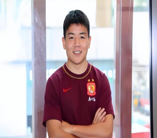 喜訊！徐彬終于正式官宣租借到巴恩斯利效力，最快下一輪聯(lián)賽首秀