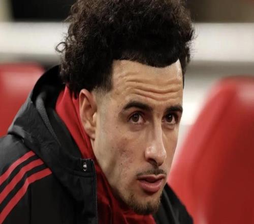 TA：利物浦沒(méi)有放走瓊斯的意向，他們認(rèn)為其重要且不可或缺